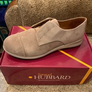 Hubbard cream color freedom now shoe size 9.5
